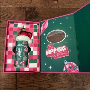 Alani Ornament.   Cozy season.